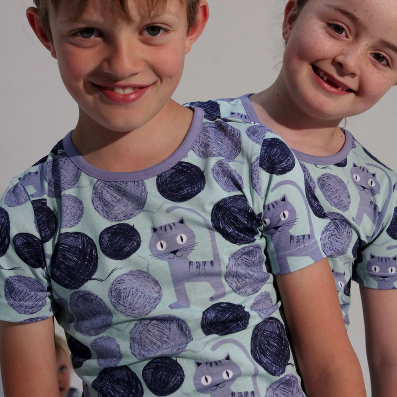 Gender-free Clothing and the Pay Equity Gap